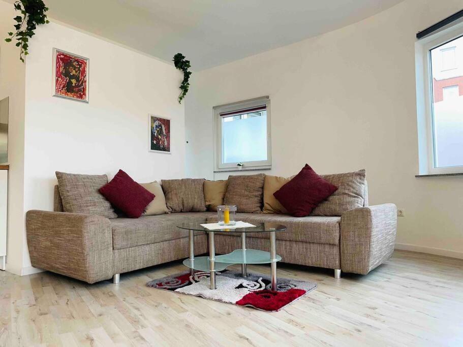 Schoenes Bungalow, Check-In Kontaktlos, Zentral Дуйсбург Экстерьер фото